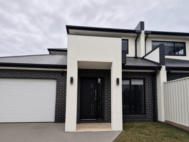 Brand New Four Bedroom Townhouse in Convenient Tullamarine Location