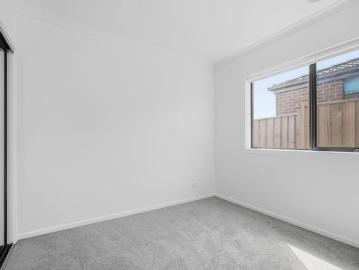 Lara, Greater Geelong, Victoria - Parking