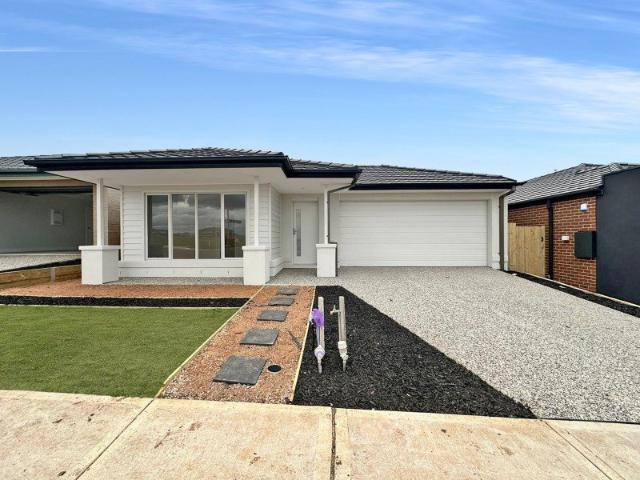 The Perfect Family Home Meets the Ultimate Windermere Lifestyle
