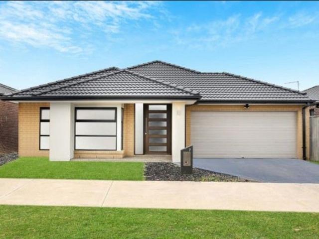 Brand New Family Home | 5 bedroom, 2 bathroom | 7 Avon Court, Wallan