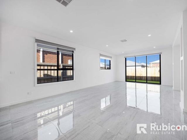 BRAND NEW FAMILY HOME CLOSE TO TRAIN STATION