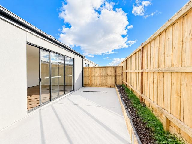 Brand New Family Home for Lease in the Heart of Tarneit