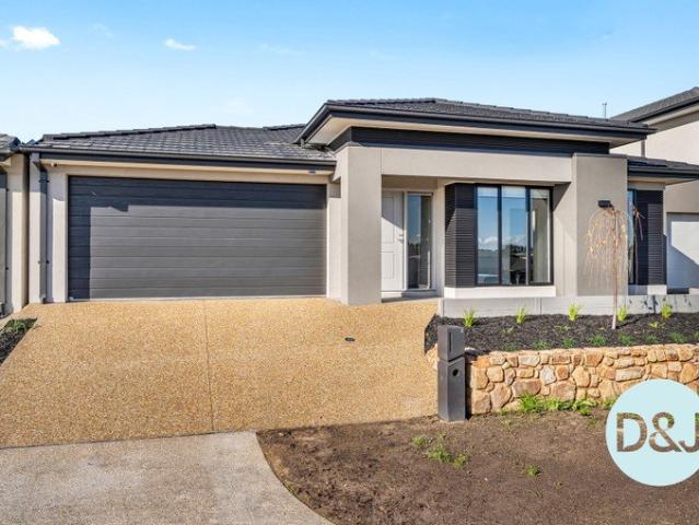 Brand New Family Home in a Peaceful Nar Nar Goon Location