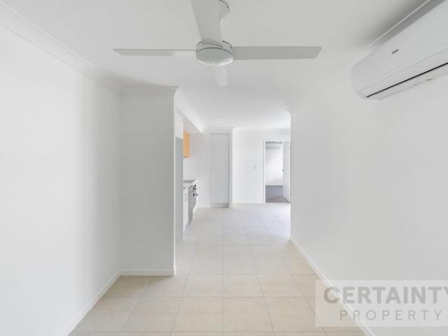 Brand new family home in Beachmere!