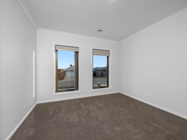 Brand New Family Home in Brooklyn Fields Estate