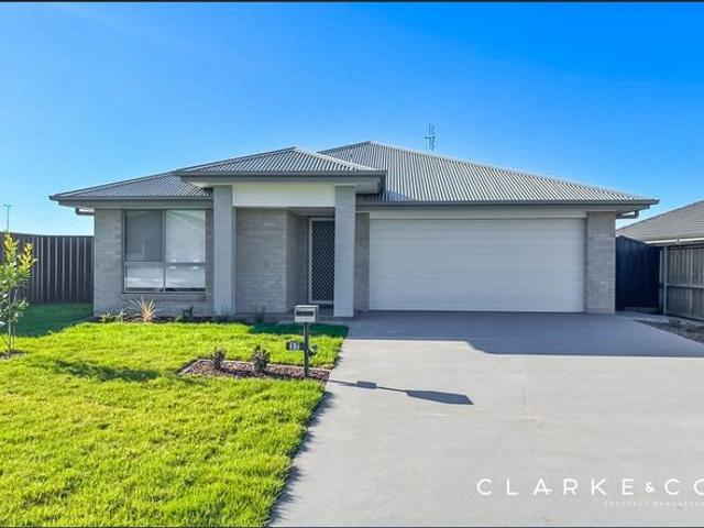 BRAND NEW FAMILY HOME IN GROWING LOCHINVAR!