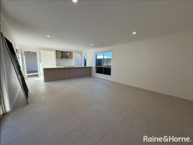 Brand New Family Home in Evanston Gardens