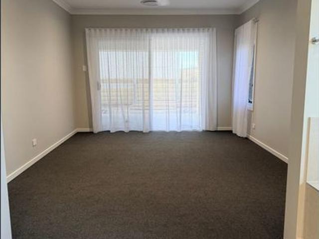 BRAND NEW FAMILY HOME IN SOUGHT AFTER NIKENBAH – SOLAR POWER & DUCTED AIR CONDITIONING! $800 PER WEEK | Available 26 June 2026