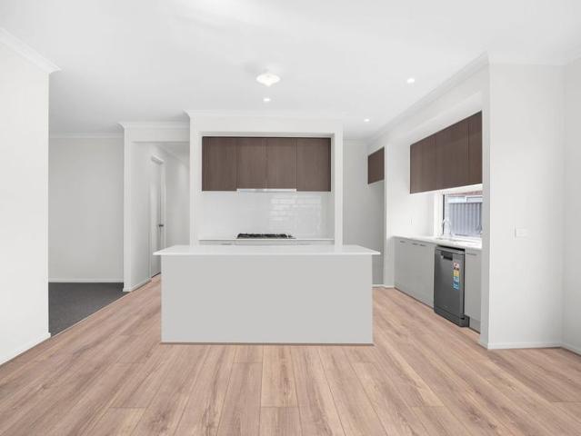 Brand New Family Home in Sought After Lara Lakes Estate