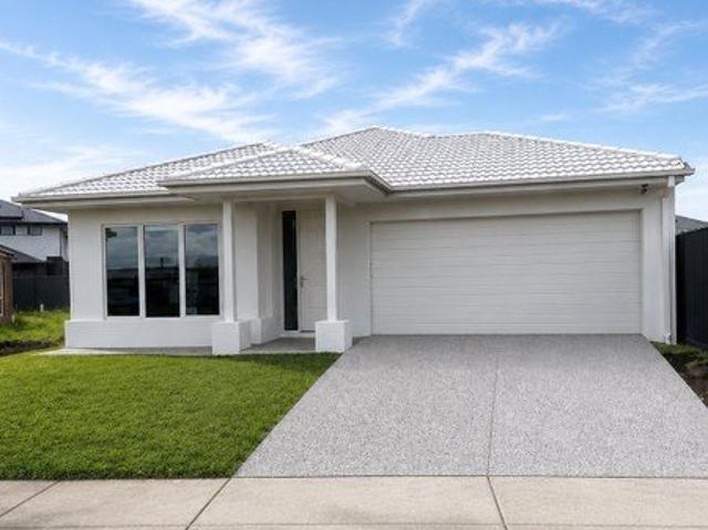 Brand New Family Home in Sought After Lara Lakes Estate