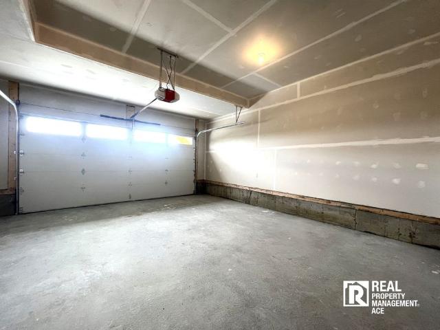 BRAND NEW Family Home in Strathmore / Duplex / Double Garage/Unfinished Basement