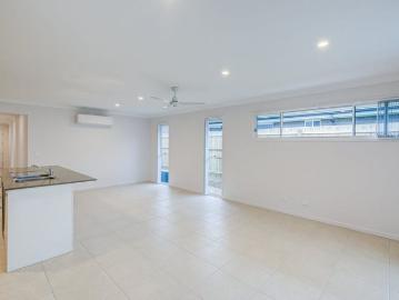 Brand New Family Home in Park Lane Reserve!
