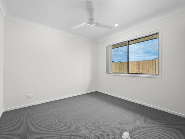 Brand new family home in prestigious Park Lane complex!