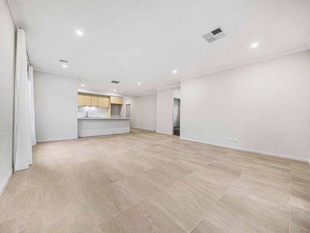 Brand New Family Home Offering 1 week free rent!