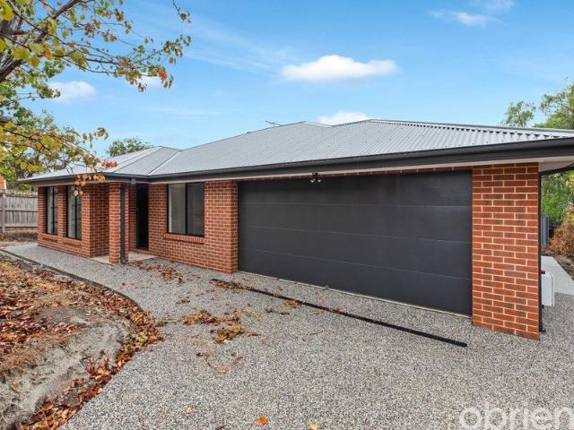 Brand New Family Home in Prime Maddingley Location