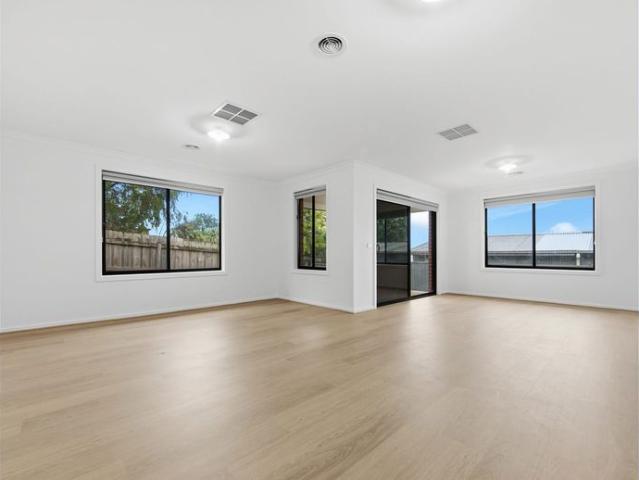 Brand New Family Home in Prime Maddingley Location