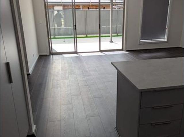 Brand New Family Home in Riverlea Park