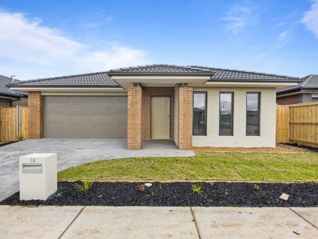 BRAND NEW FAMILY HOME IN WINTER VALLEY