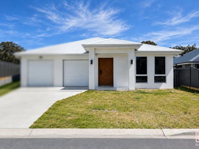 Brand New Family Home in Wyee
