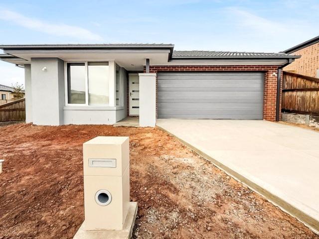BRAND NEW FAMILY HOME IN THE CROWNLEA ESTATE