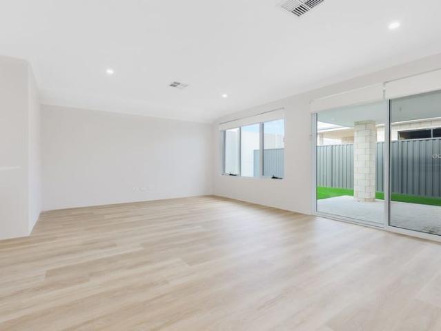 Brand New Family Home in the Heart of Southern River