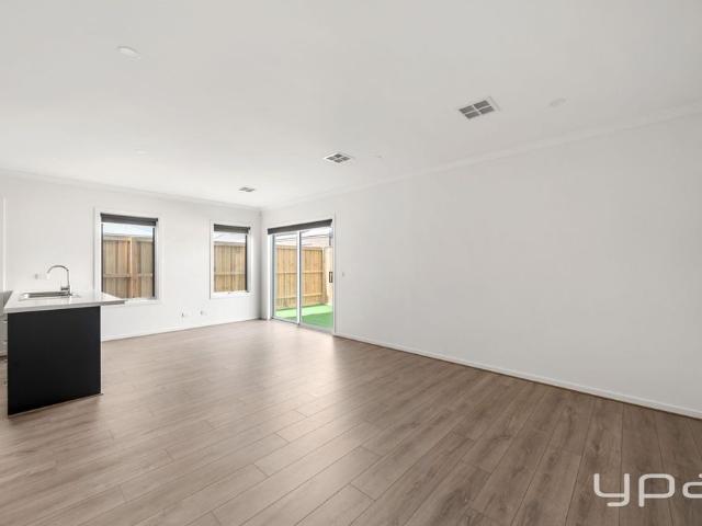 BRAND NEW FAMILY HOME IN THE POPULAR RIVERWALK ESTATE!