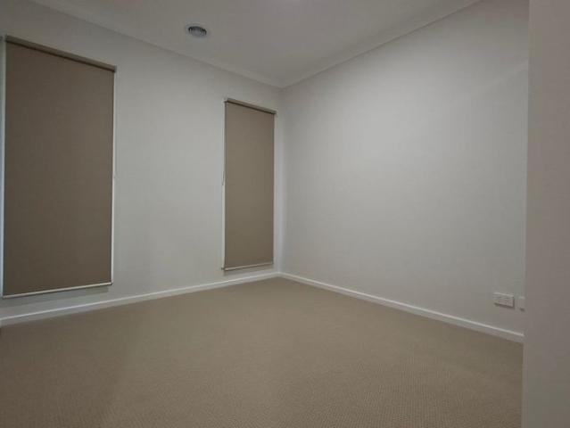 Brand New Family Home Opposite Manor Lakes Shopping Centre