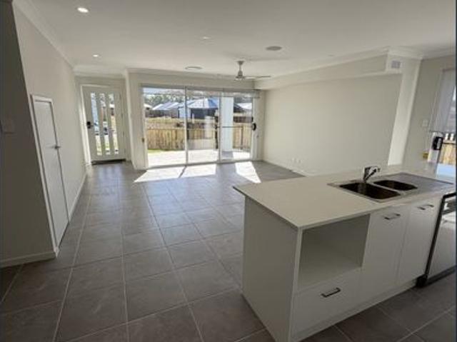 Brand New Family Home Modern Living at Its Finest