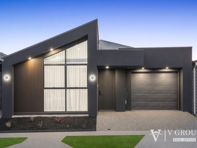Brand New Family Home with Two Master Suites & Premium Finishes Craigieburn Side Mickleham !