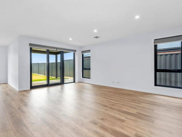 BRAND NEW FAMILY HOME WITH FLEXIBLE 4TH BEDROOM