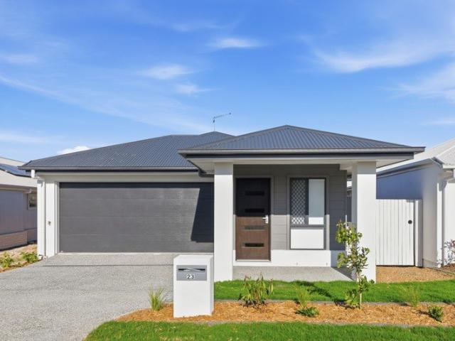 Brand New Family Home with High Ceilings, Ducted aircon, Two Living Areas & a study Nook!