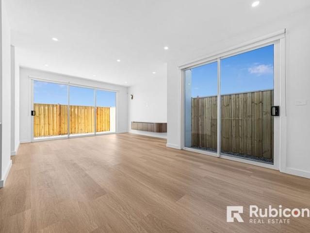 Brand New Family Home with Massive Kitchen & Walk In Pantry