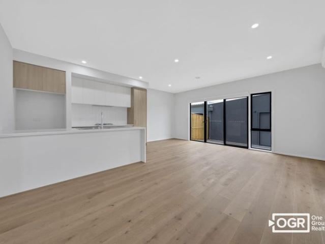 Modern Home with Modern Style & Train Station Convenience