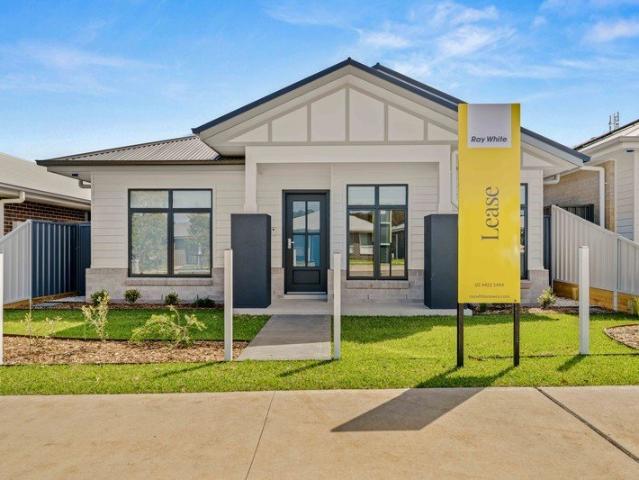 Brand New Family Home with Mountain Views