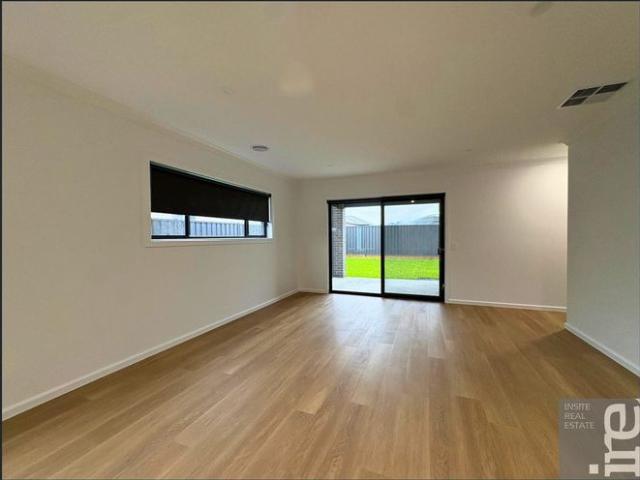 Brand New Family Home with Premium Finishes!