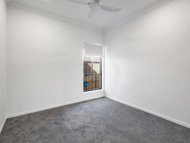 BRAND NEW FAMILY HOME WITH SOLAR MODERN LIVING IN PRIME MORAYFIELD LOCATION