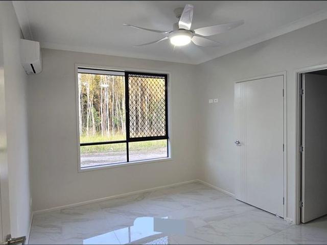 Brand New Family Home with Solar on the Greater Side of Park Ridge!