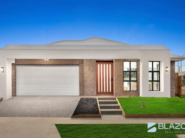 Brand New Family Luxury with Two Master En Suites and Two Kitchens