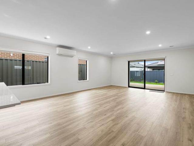 Brand New Family Luxury Home with Three Living Zones + access to Five Farms Amenities!