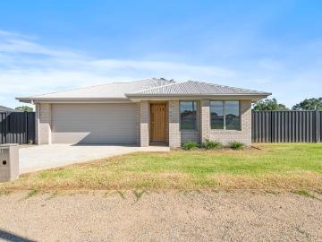 Brand New Family Living with Space, Style & Modern Comfort