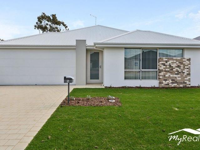 Brand New Family Living with Space, Style & Comfort