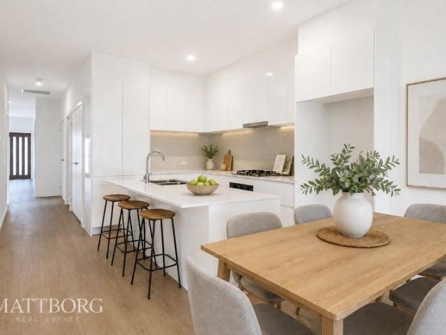 BRAND NEW FAMILY LIVING WITH SPACE TO SPREAD OUT