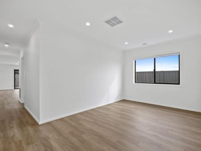 Brand New Family Living in the Heart of Lara