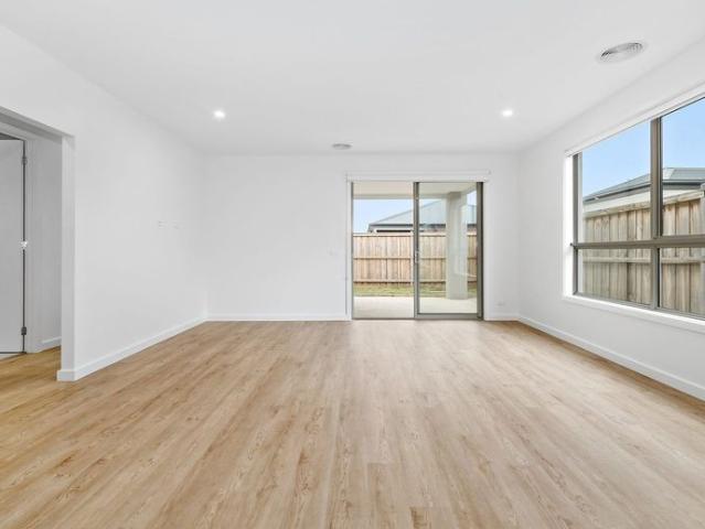 Brand New Family Living in the Heart of Sunbury