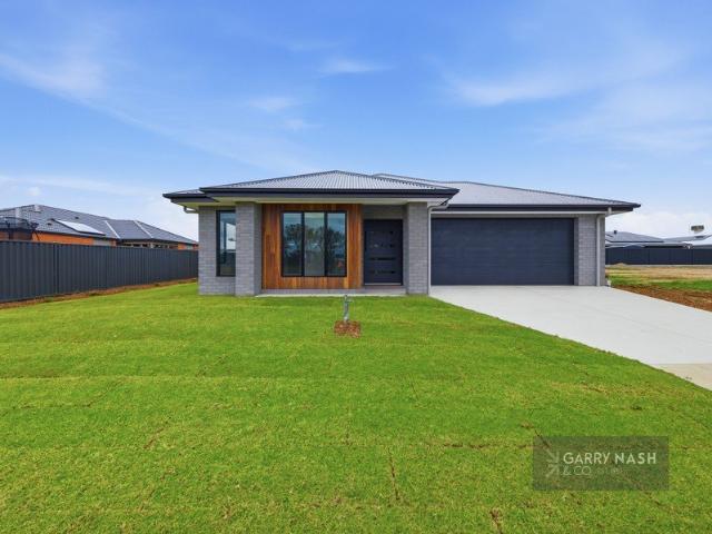 BRAND NEW FAMILY LIVING IN WARBY VIEWS ESTATE