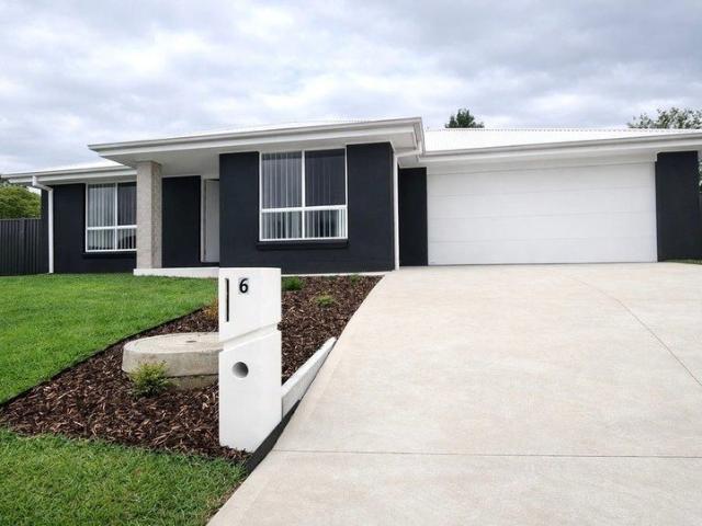 Brand New Family Living in a Peaceful Cul de Sac