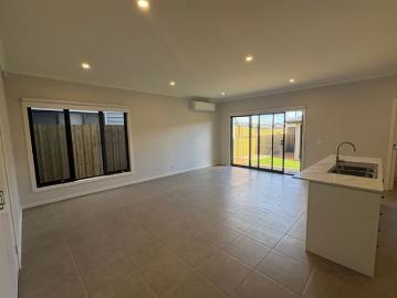 Brand New Family Living in Beautiful Eynesbury