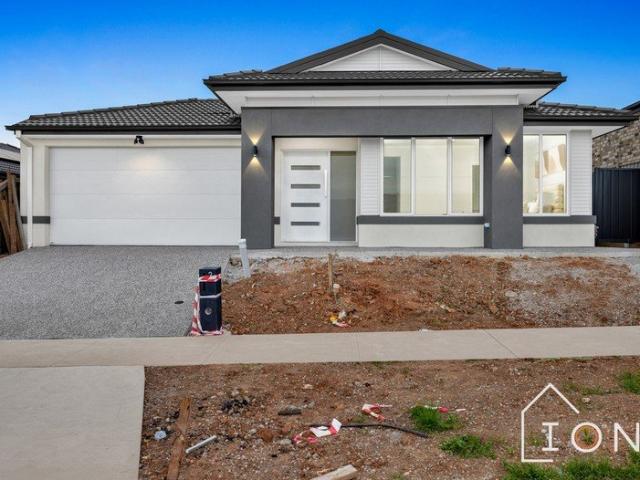 Brand New Family Living in Crownlea Estate