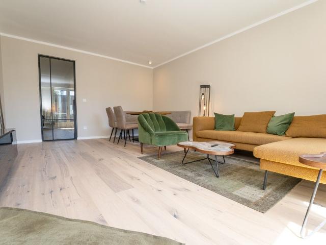 Brand New, Fashionable Apartment Close to Alster