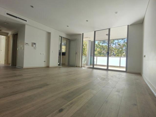 Brand New floorboards through out 3BED